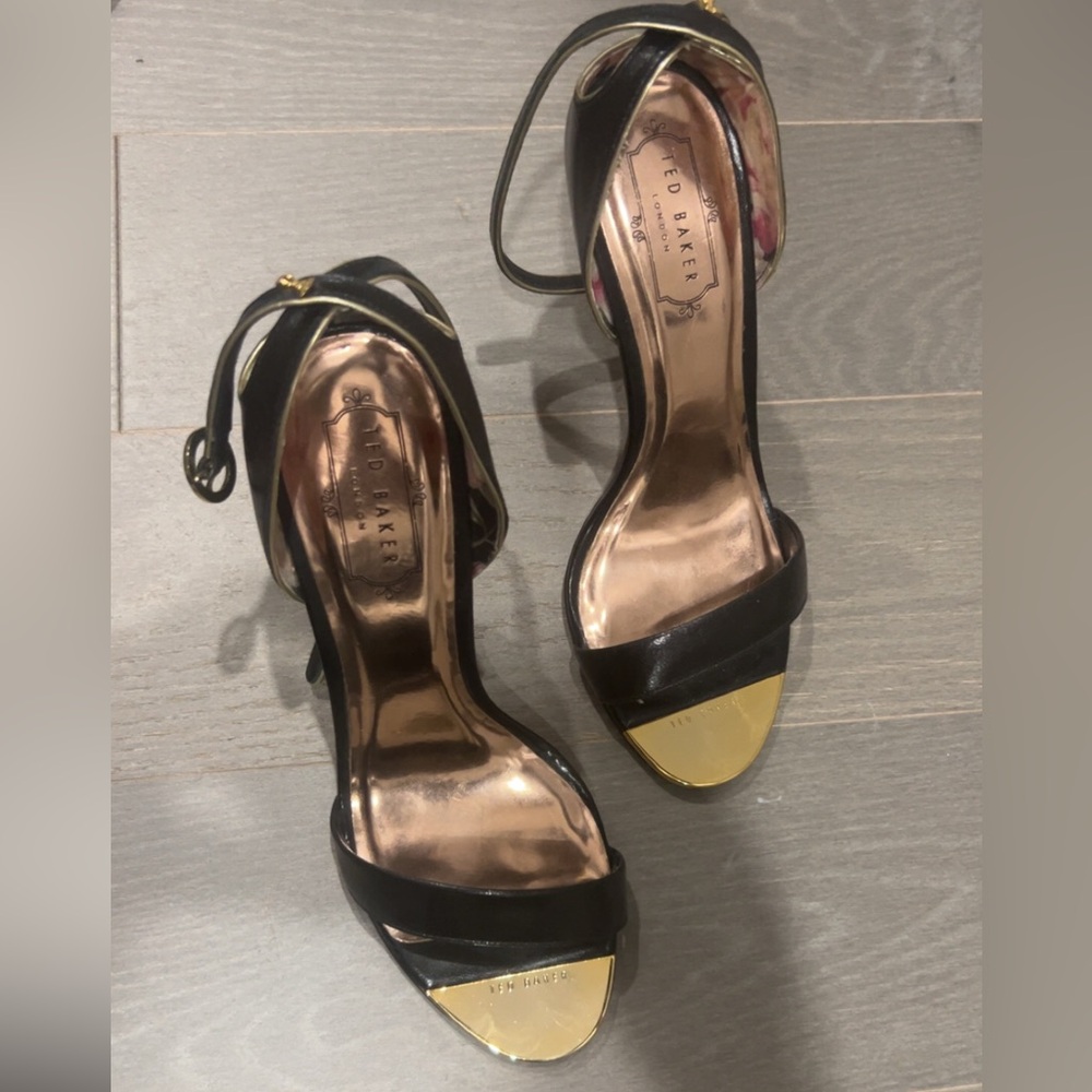 Ted Baker Women's Black and Gold Heels